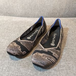 Rothy's flat size 8 color black and gold